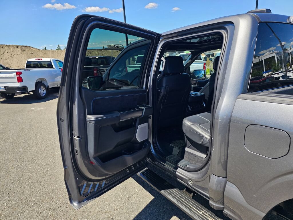 Used 2025 Ford F150 Platinum AWD/4WD image 23
