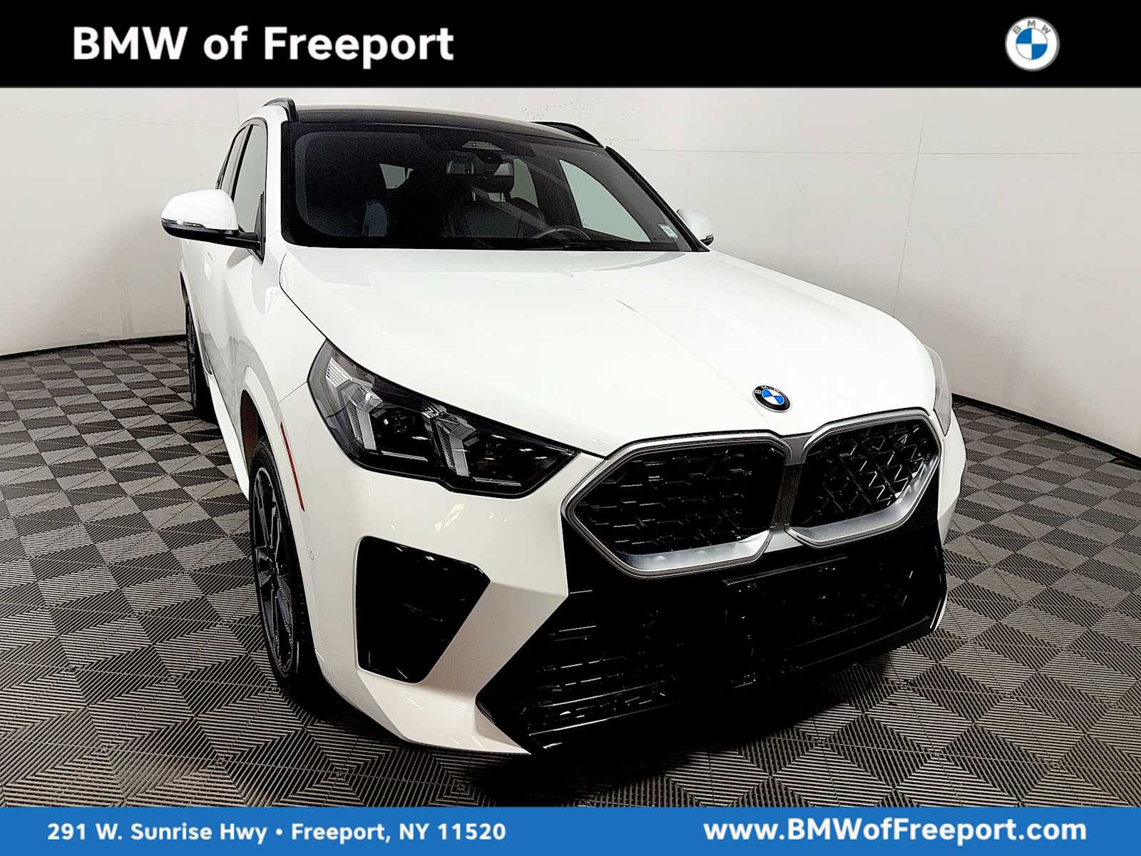 Used 2026 BMW X2 xDrive28i w/ M Sport Package AWD/4WD image 1