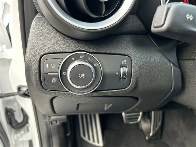 Used 2022 Alfa Romeo Giulia Veloce image 17