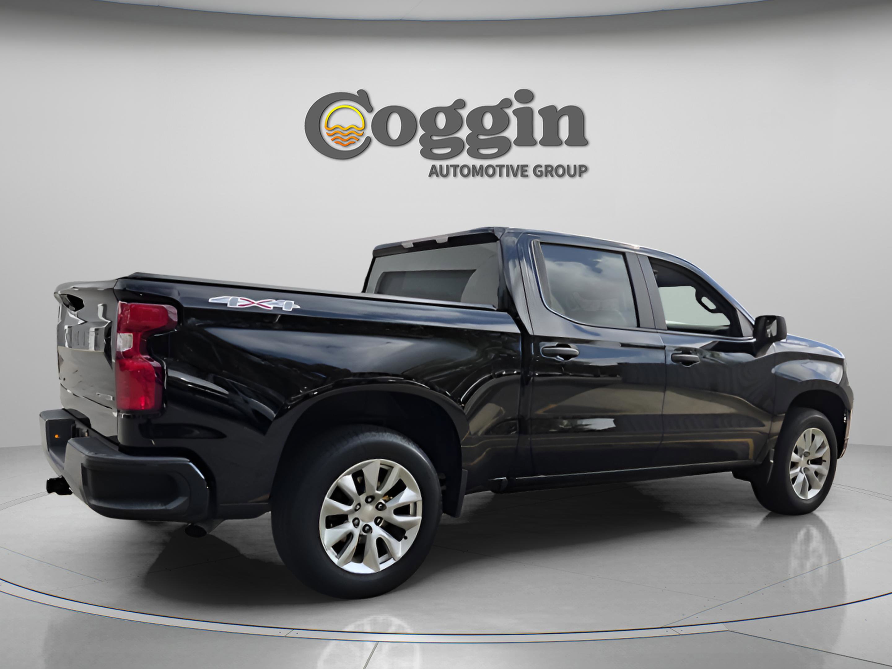 Used 2023 Chevrolet Silverado 1500 Custom AWD/4WD image 5