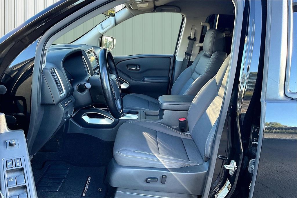 Used 2022 Nissan Frontier SV image 15