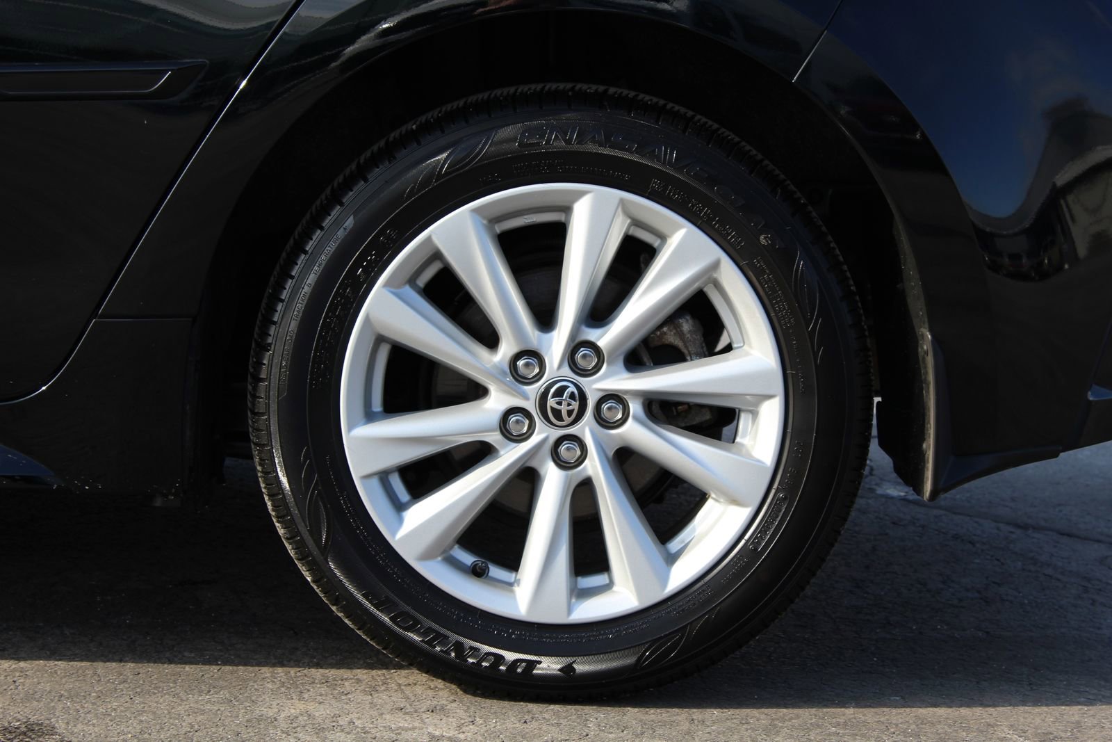 Used 2025 Toyota Corolla SE image 24