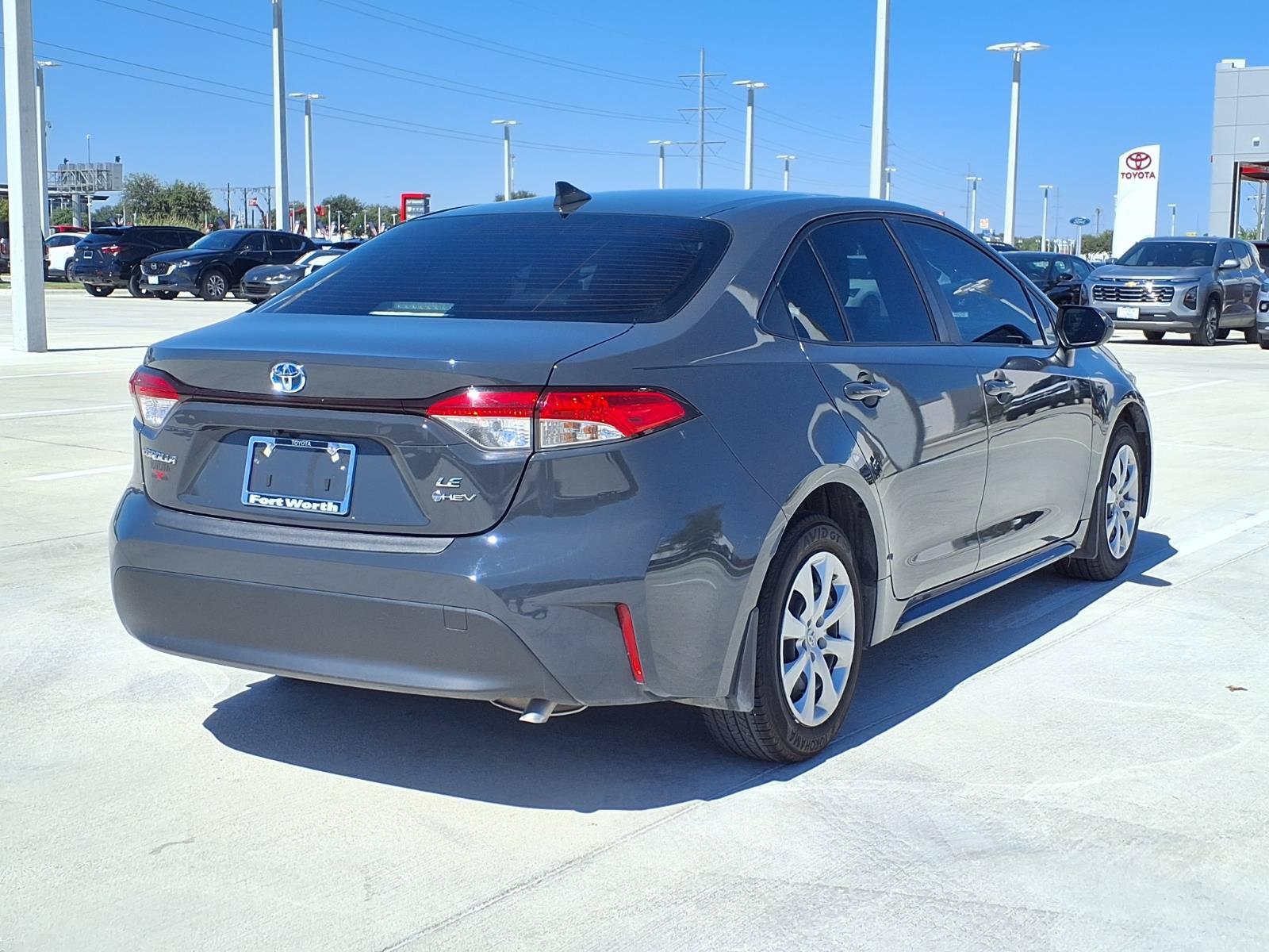 Used 2025 Toyota Corolla LE FWD image 9