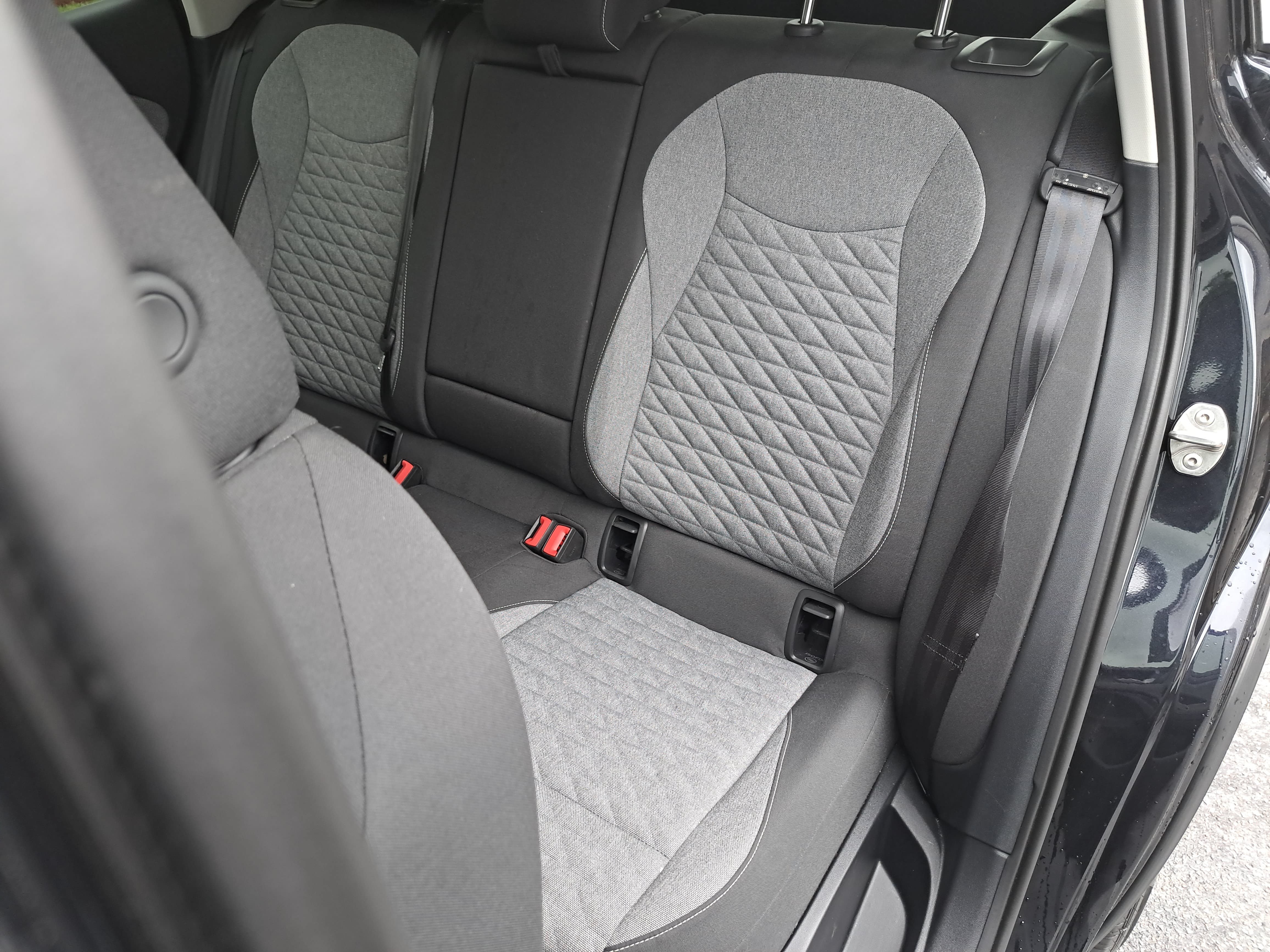 Certified 2025 Volkswagen Tiguan S FWD image 38