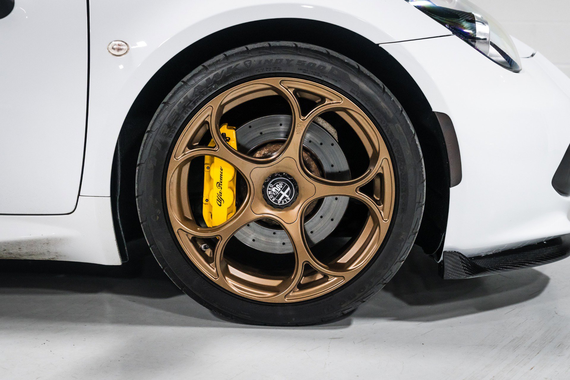 Used 2018 Alfa Romeo 4C Spider RWD image 12