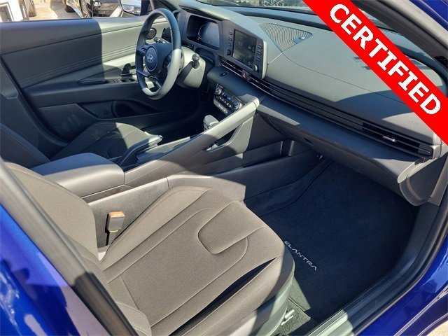 Certified 2025 Hyundai Elantra Sport image 16