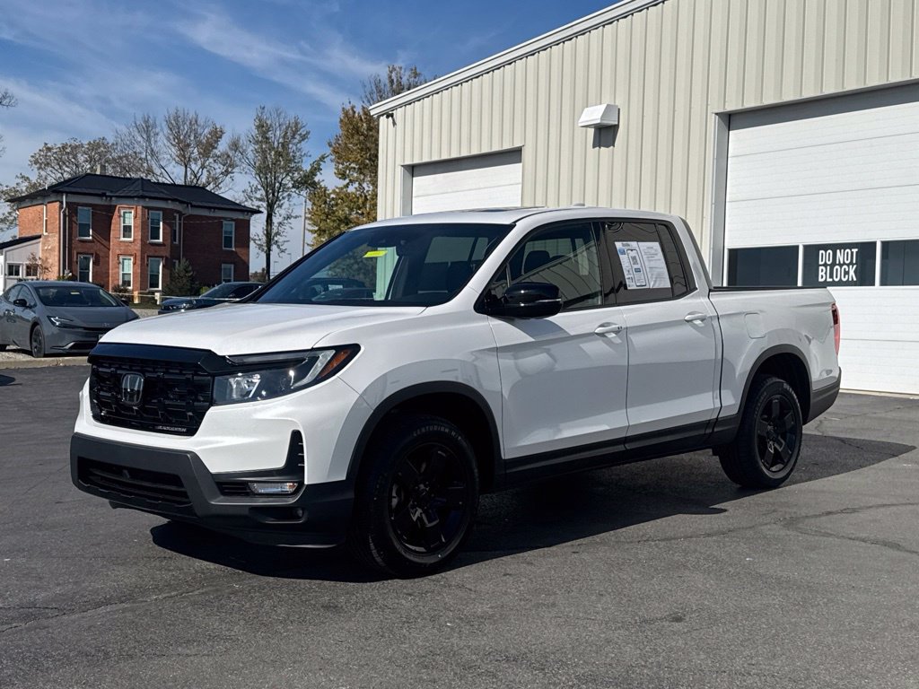 Certified 2024 Honda Ridgeline Black Edition image 3