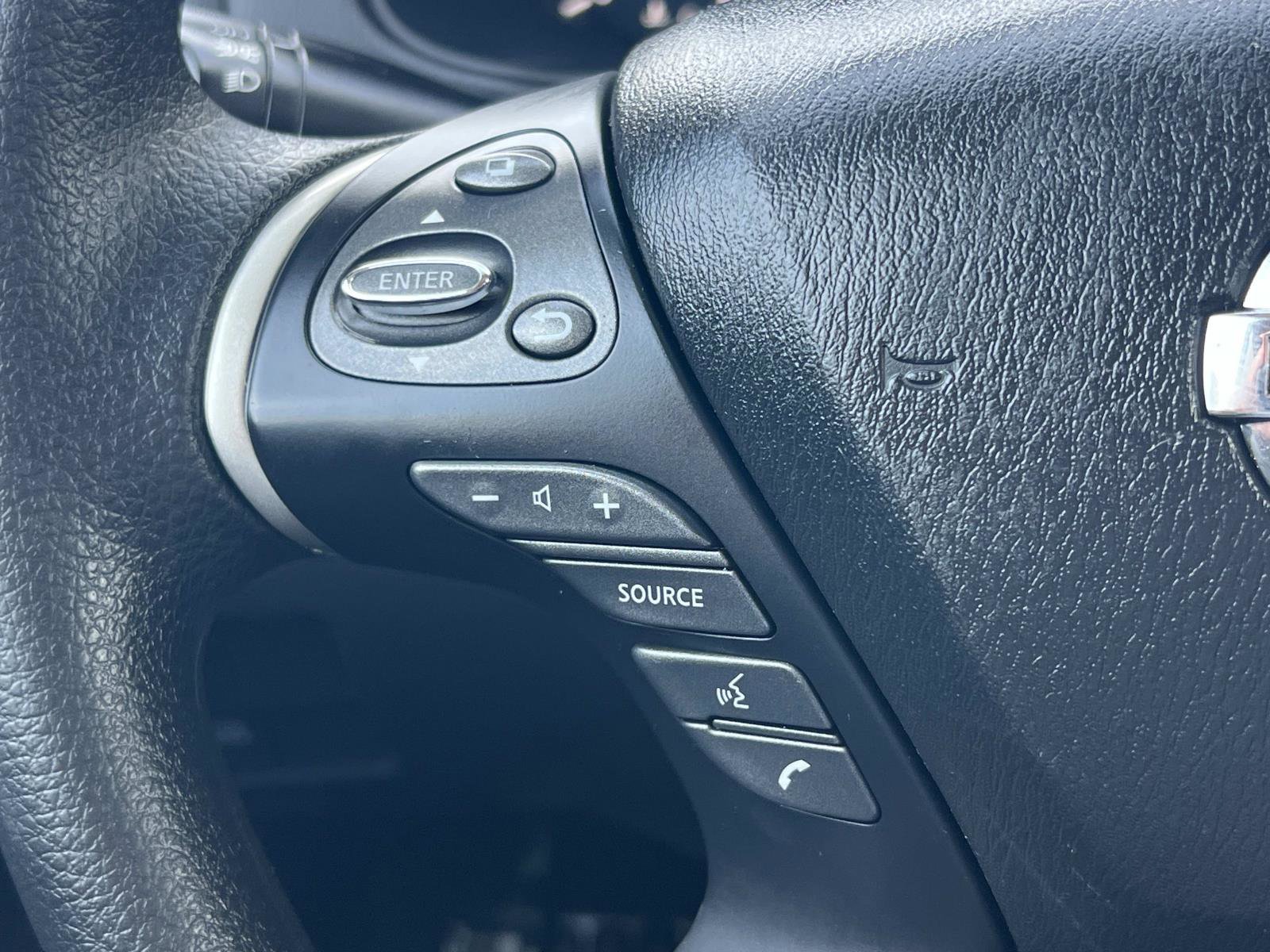 Used 2019 Nissan Pathfinder S image 9