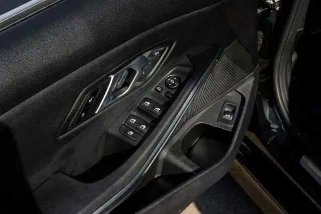 Used 2024 BMW 330i Sedan image 49