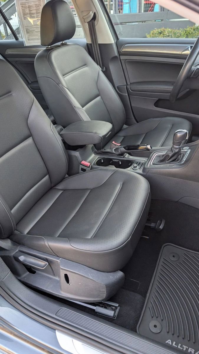 Used 2017 Volkswagen Golf Alltrack SE image 39