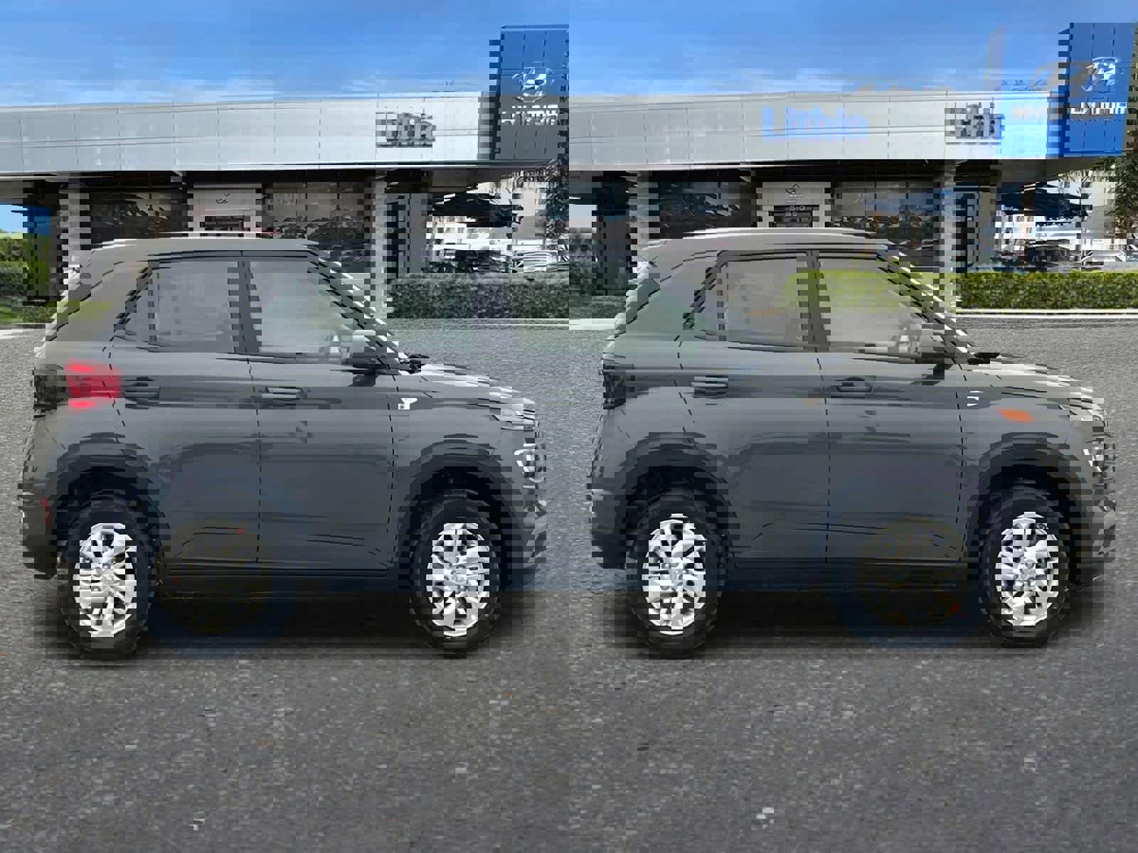 New 2026 Hyundai Venue SE image 8