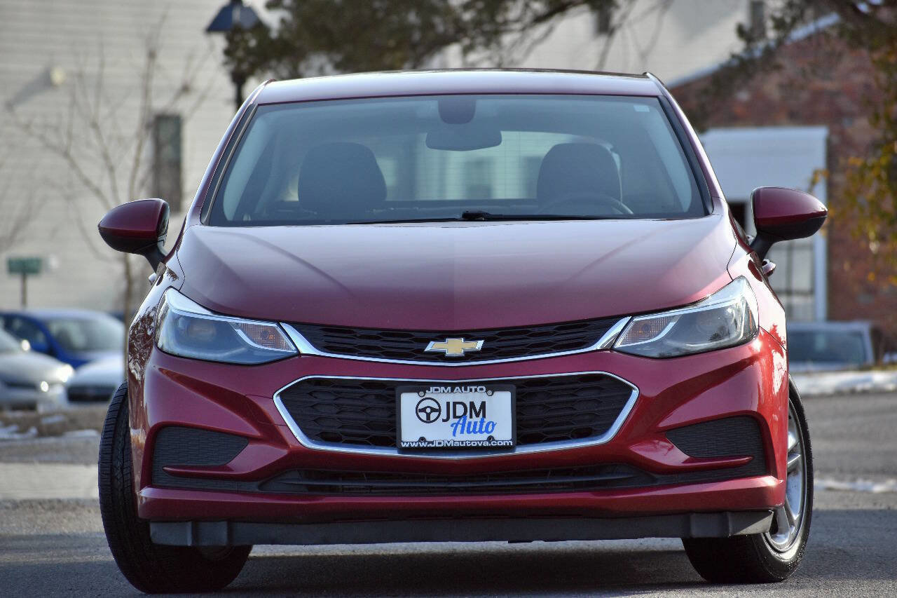 Used 2017 Chevrolet Cruze LT FWD image 3