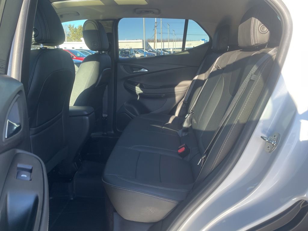 Used 2022 Buick Encore GX Essence w/ Experience Buick Package image 28