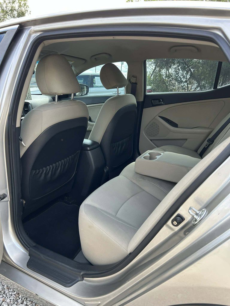 Used 2013 Kia Optima LX w/ Convenience Pkg image 13