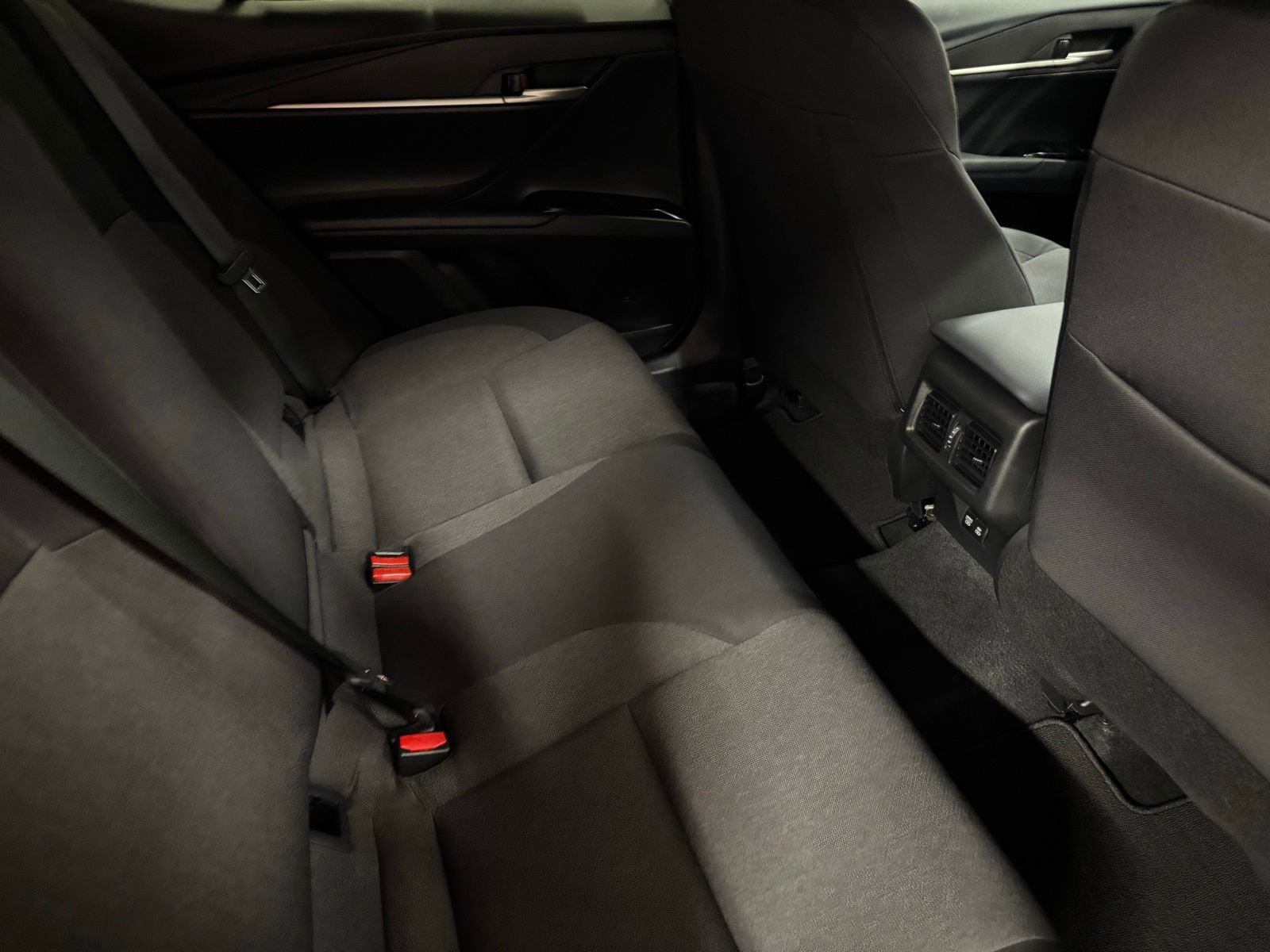 Used 2025 Toyota Camry LE FWD image 19