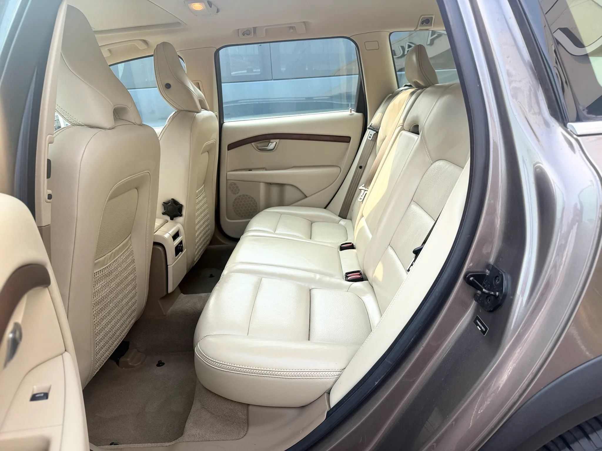 Used 2010 Volvo XC70 3.2 AWD/4WD image 28