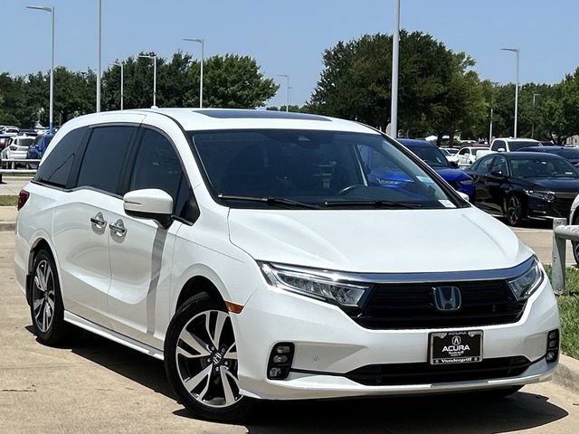 Used 2021 Honda Odyssey Touring image 2