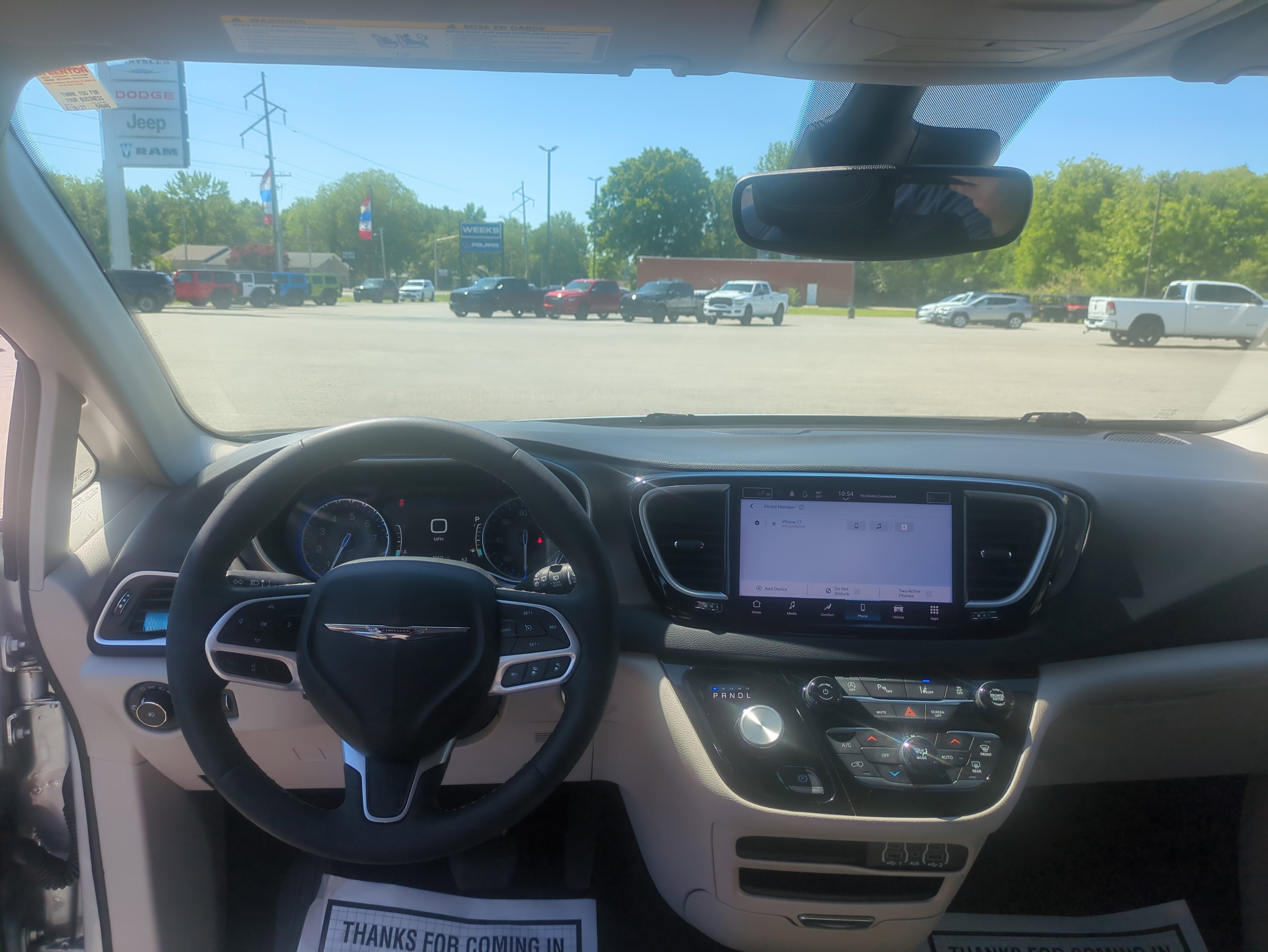 Used 2024 Chrysler Pacifica Touring-L FWD image 28