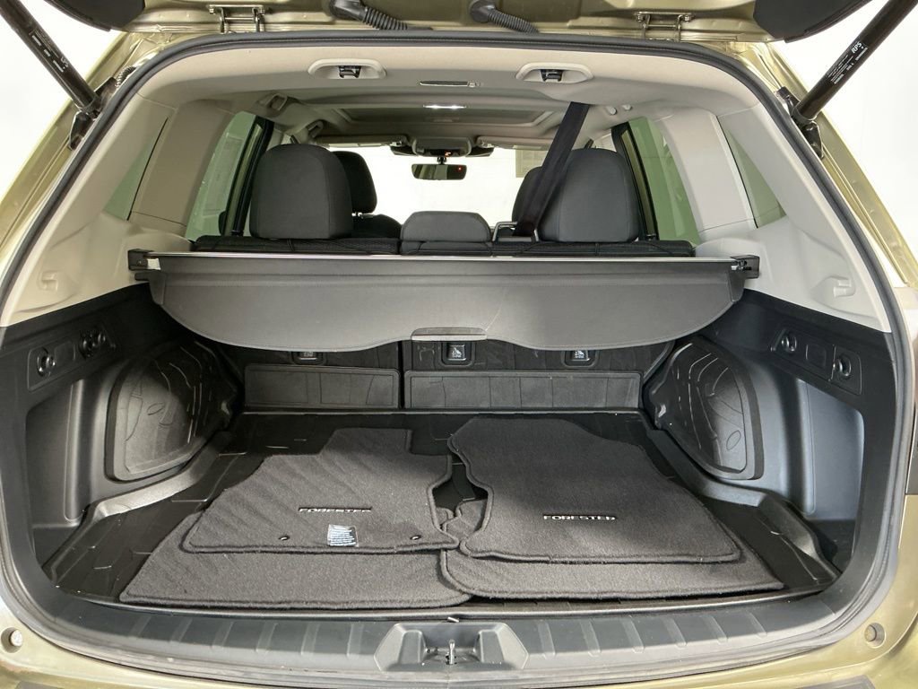 Used 2023 Subaru Forester Premium AWD/4WD image 29