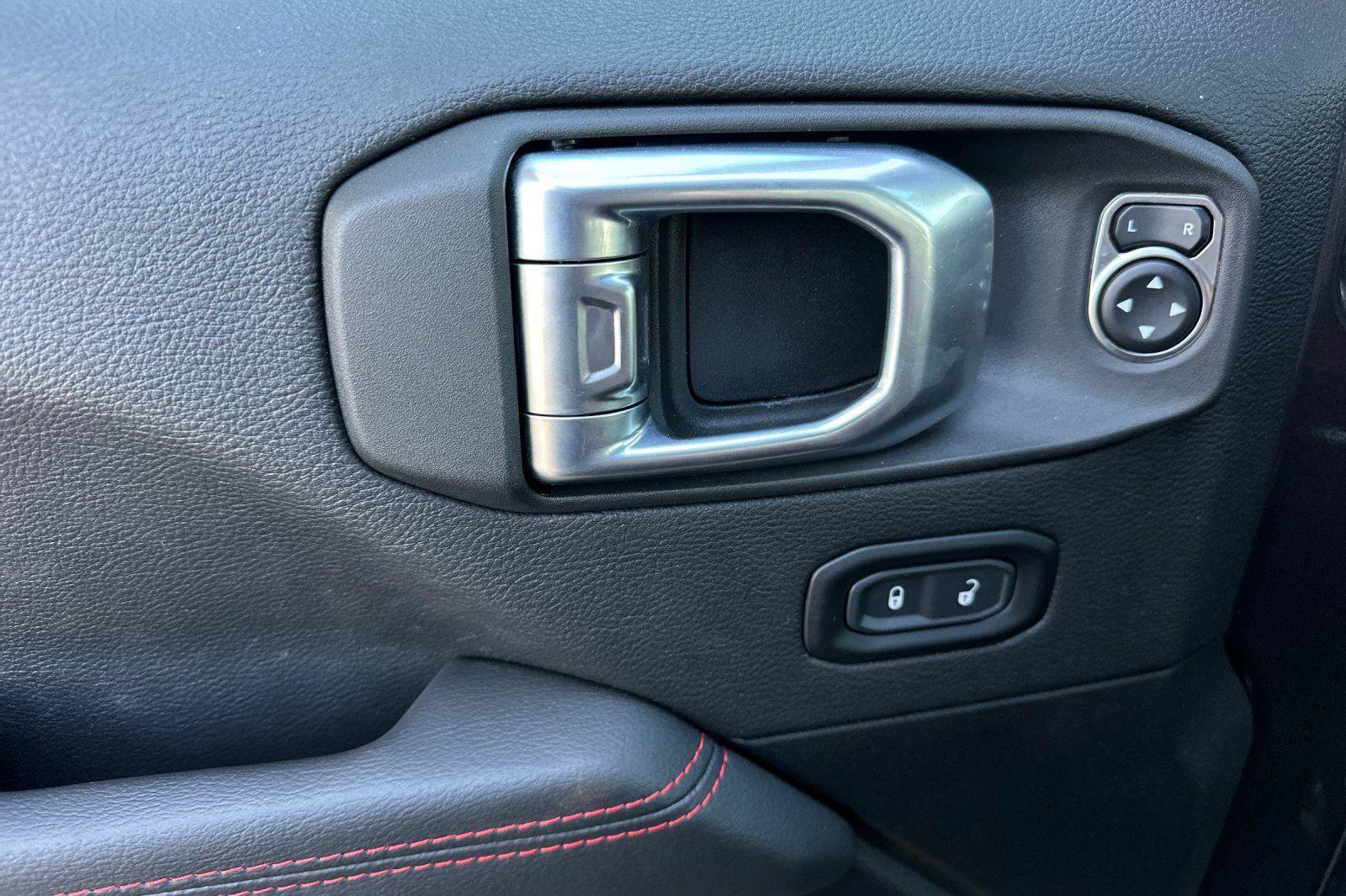 Used 2023 Jeep Wrangler Unlimited Rubicon 4xe image 10