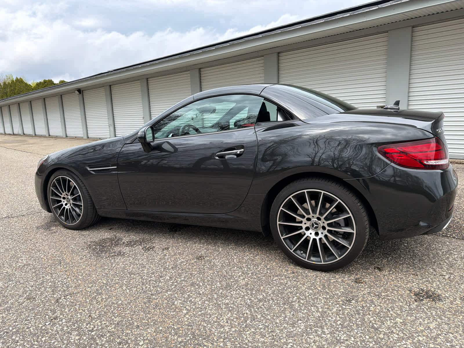 Used 2020 Mercedes-Benz SLC 300 image 3