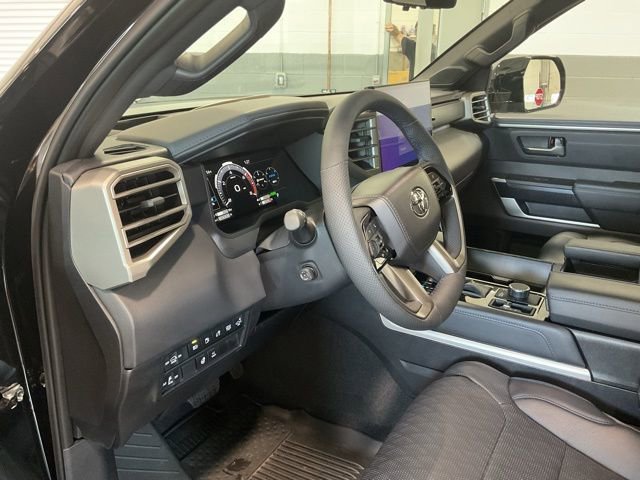 Used 2026 Toyota Sequoia Platinum image 9