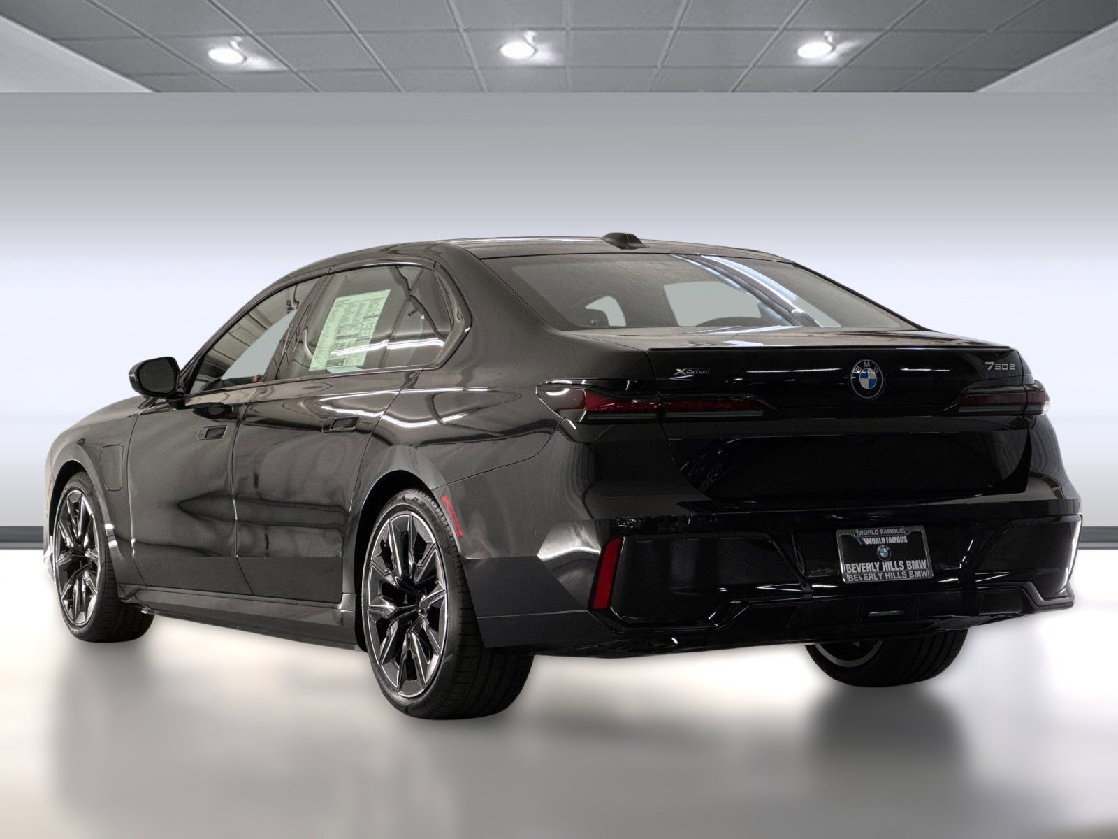 New 2026 BMW 750e xDrive image 3