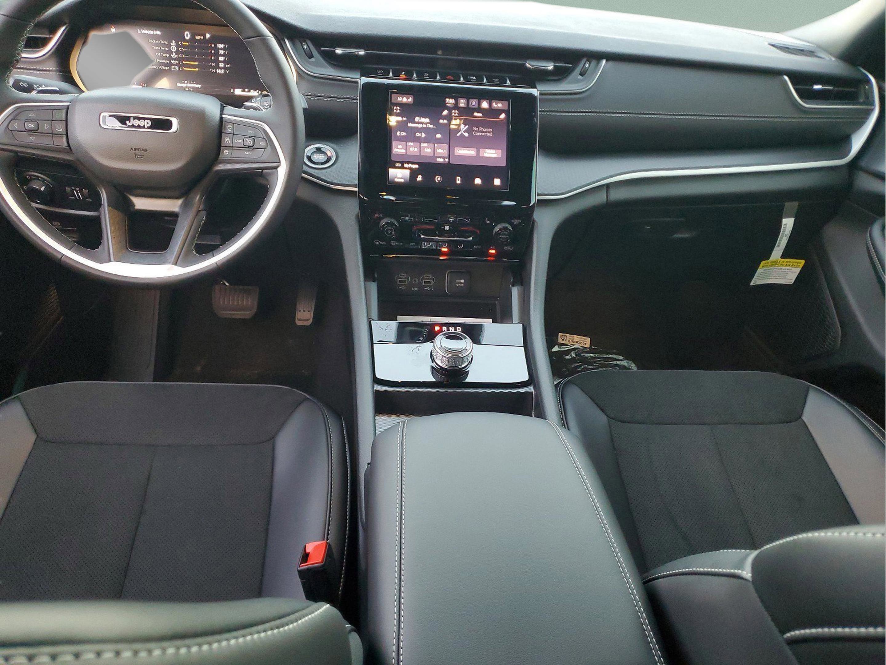 New 2025 Jeep Grand Cherokee L Altitude image 14