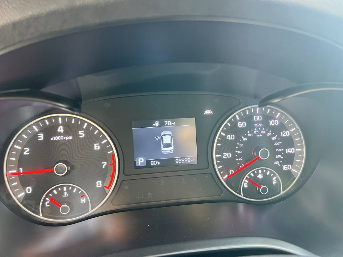 Used 2020 Kia Optima LX image 10