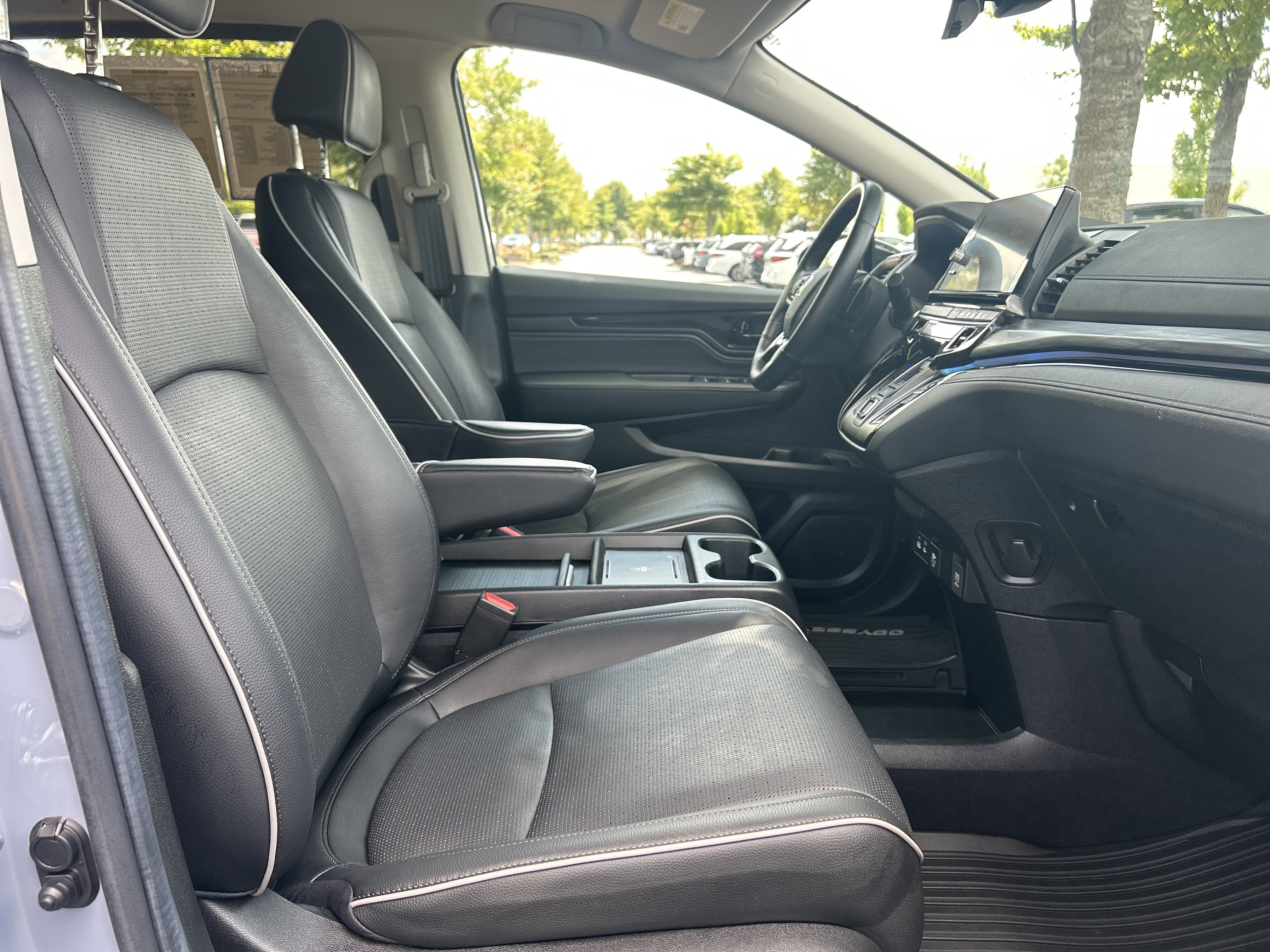 Certified 2025 Honda Odyssey Elite image 31