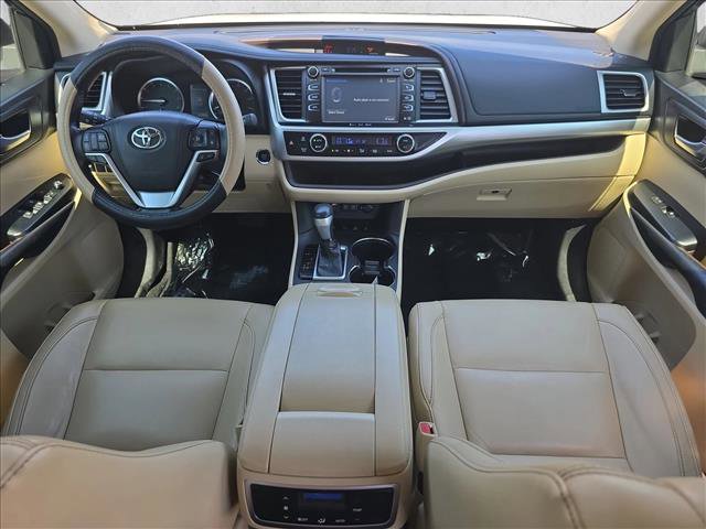 Used 2018 Toyota Highlander XLE AWD/4WD image 9