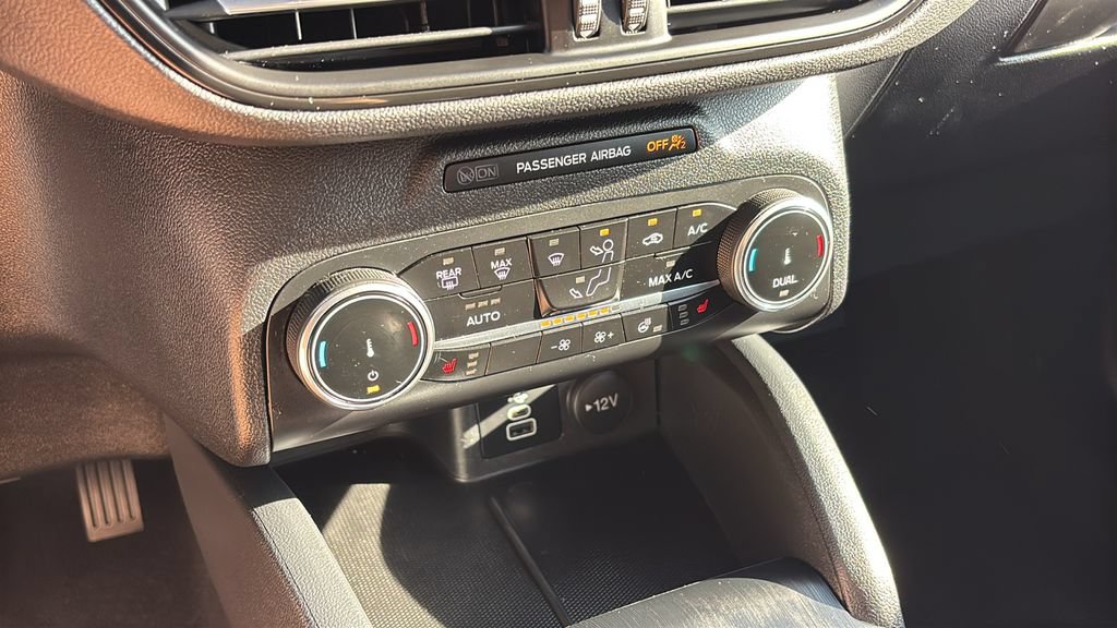 Used 2025 Ford Escape ST-Line Select AWD/4WD image 20