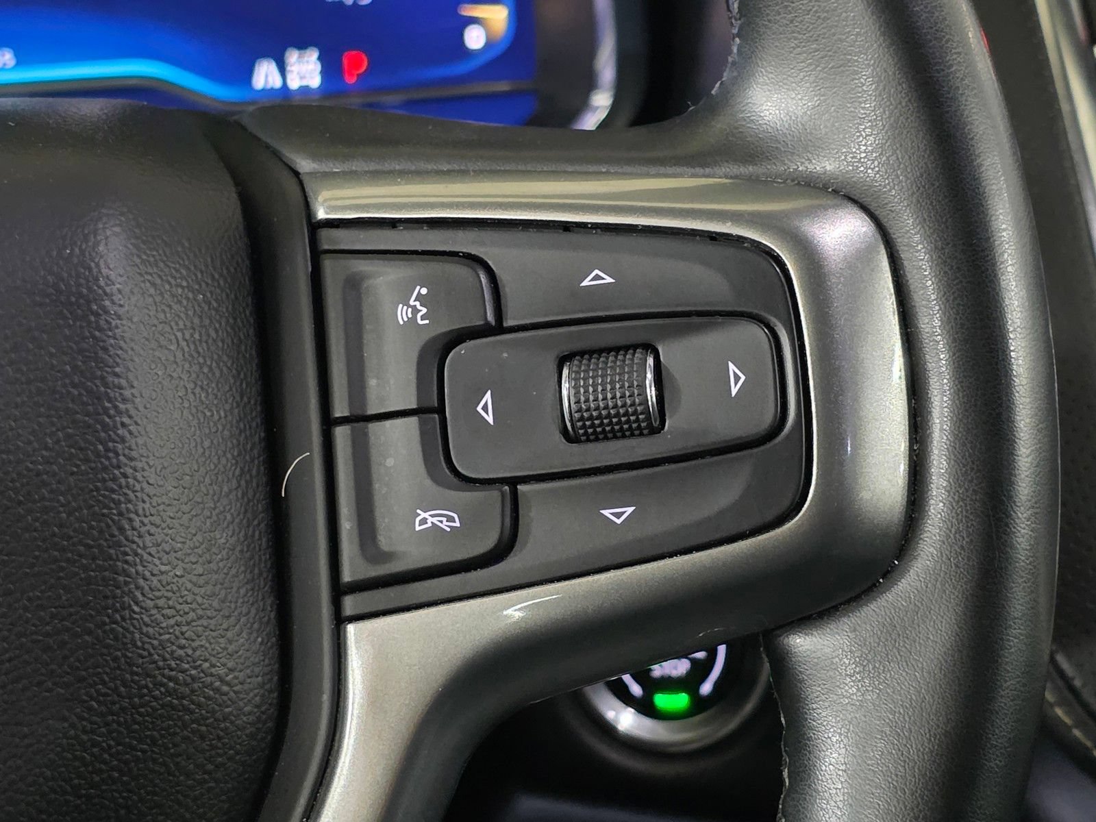 Used 2023 Chevrolet Tahoe Premier AWD/4WD image 33