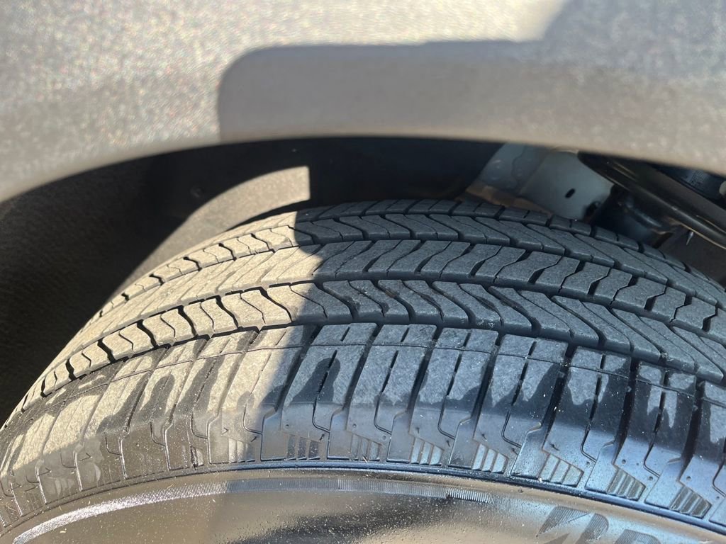 Used 2025 GMC Acadia Elevation image 41