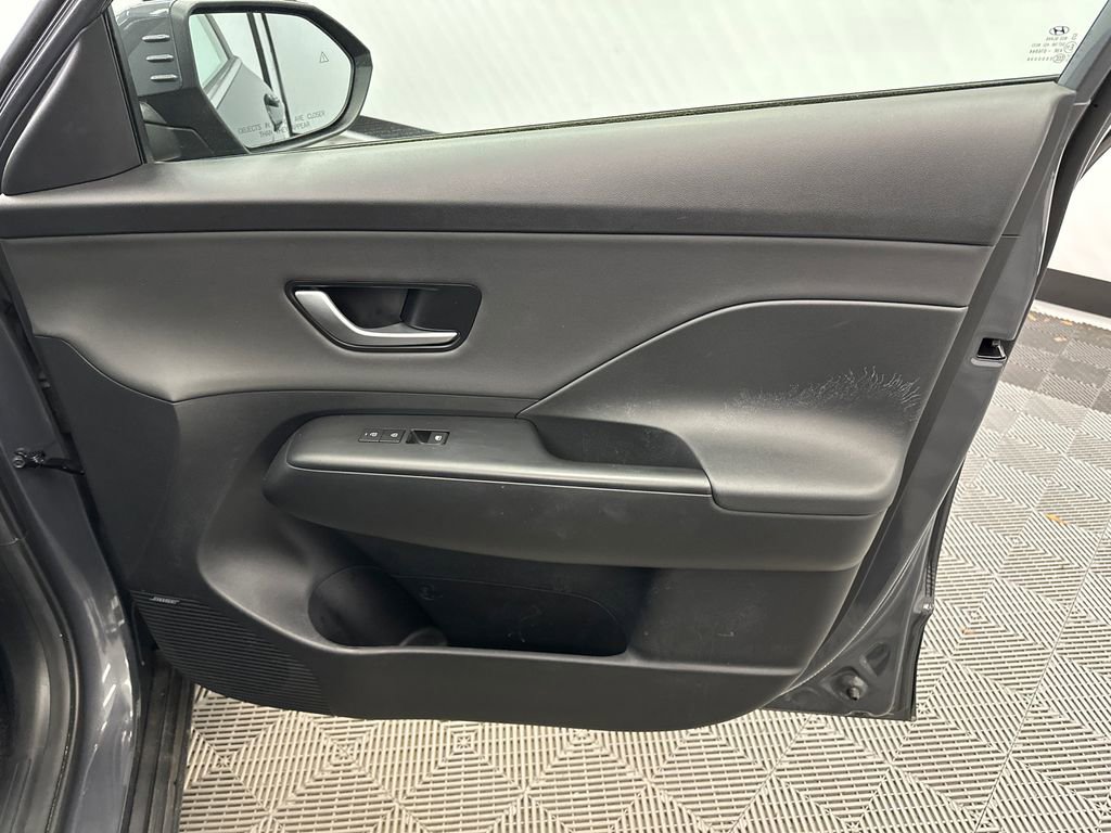 Used 2024 Hyundai Kona Limited image 15