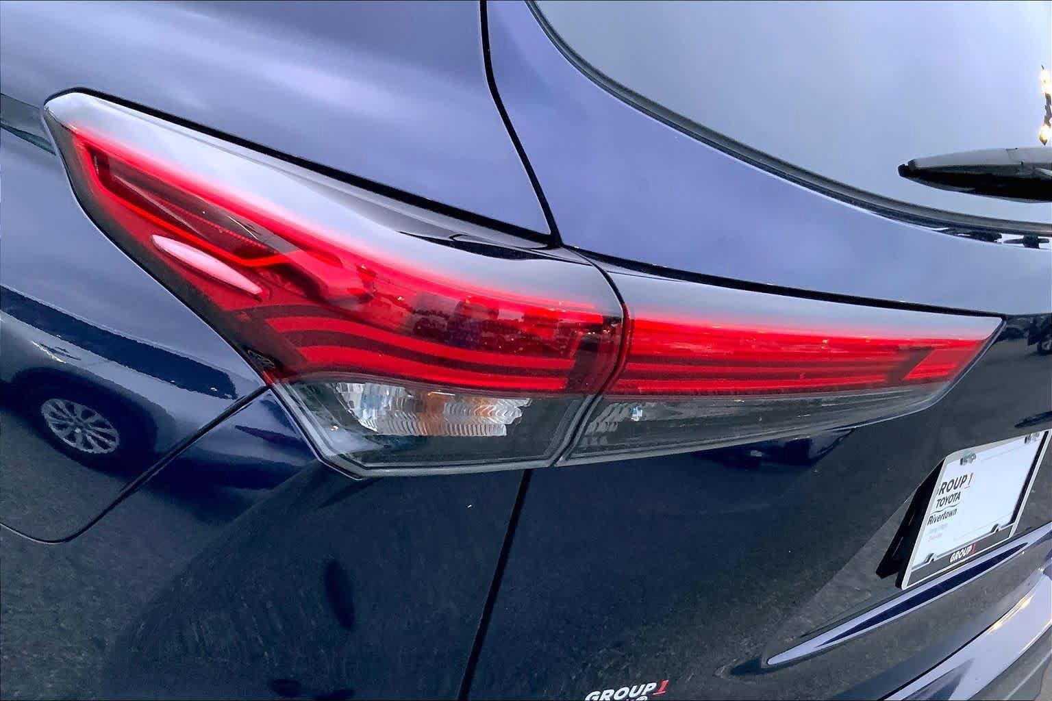 Used 2022 Toyota Highlander XSE FWD image 52