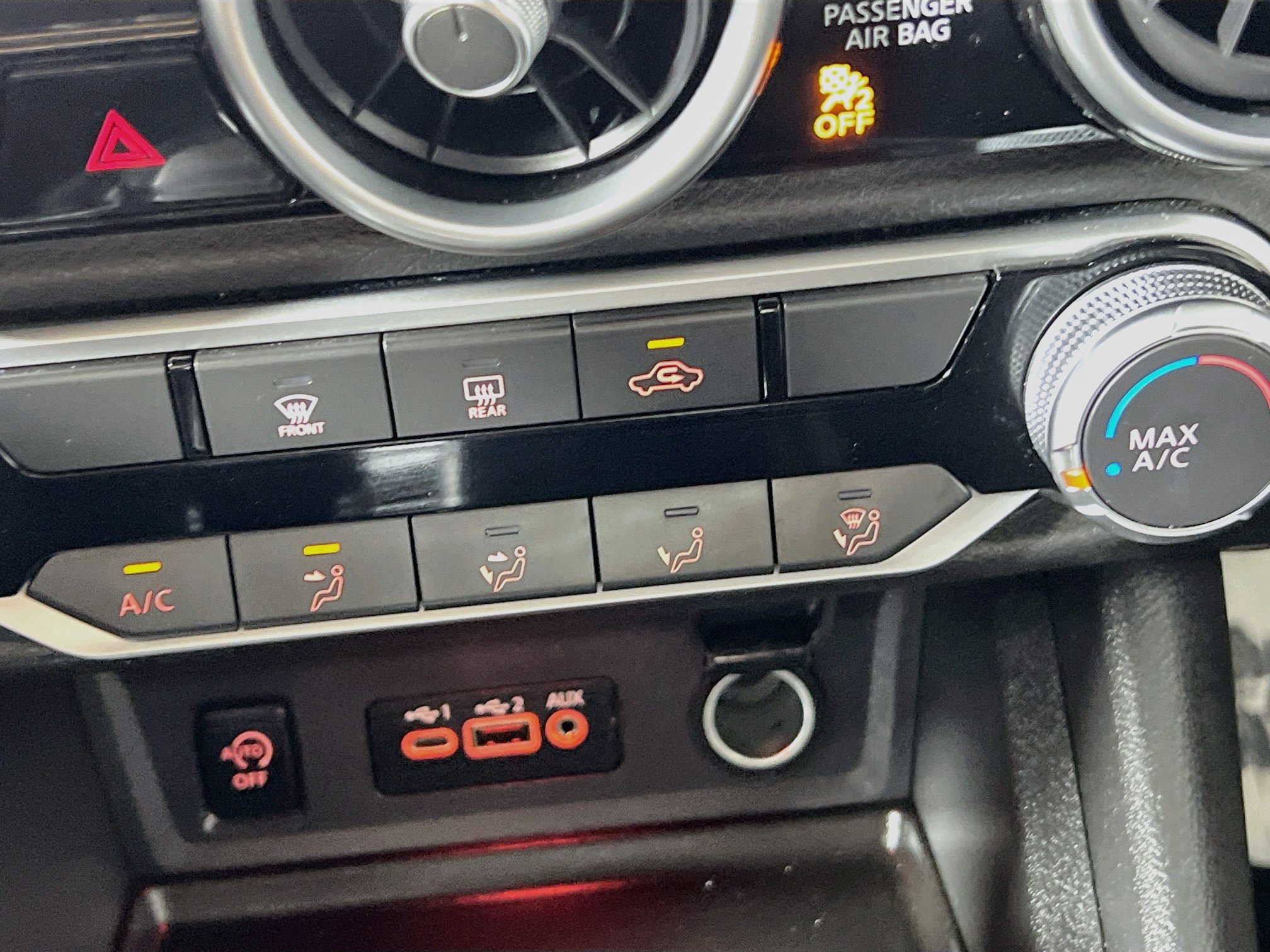 Used 2025 Nissan Sentra SV FWD image 26