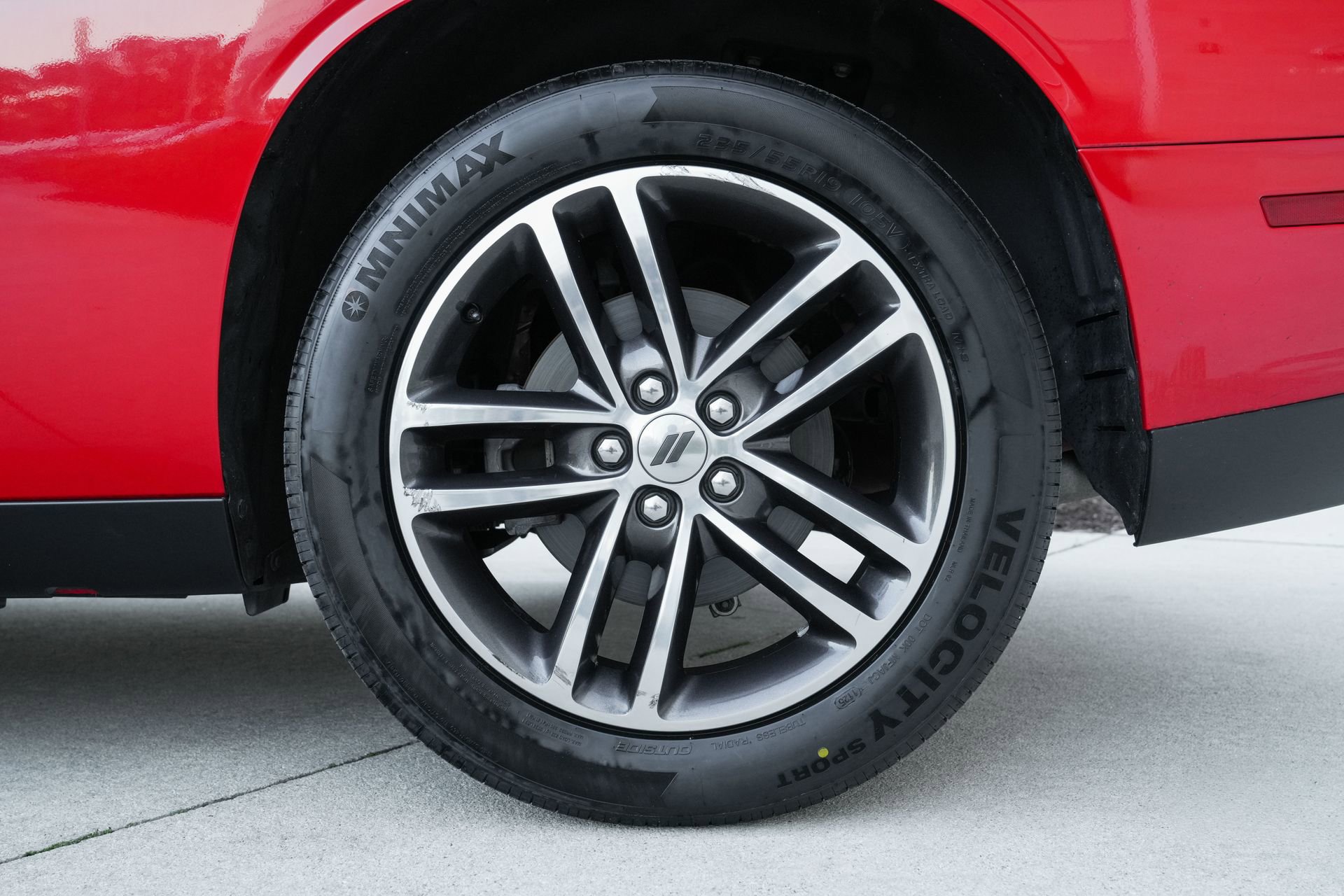 Used 2019 Dodge Challenger SXT image 31