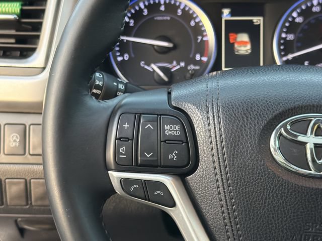 Used 2018 Toyota Highlander XLE FWD image 26
