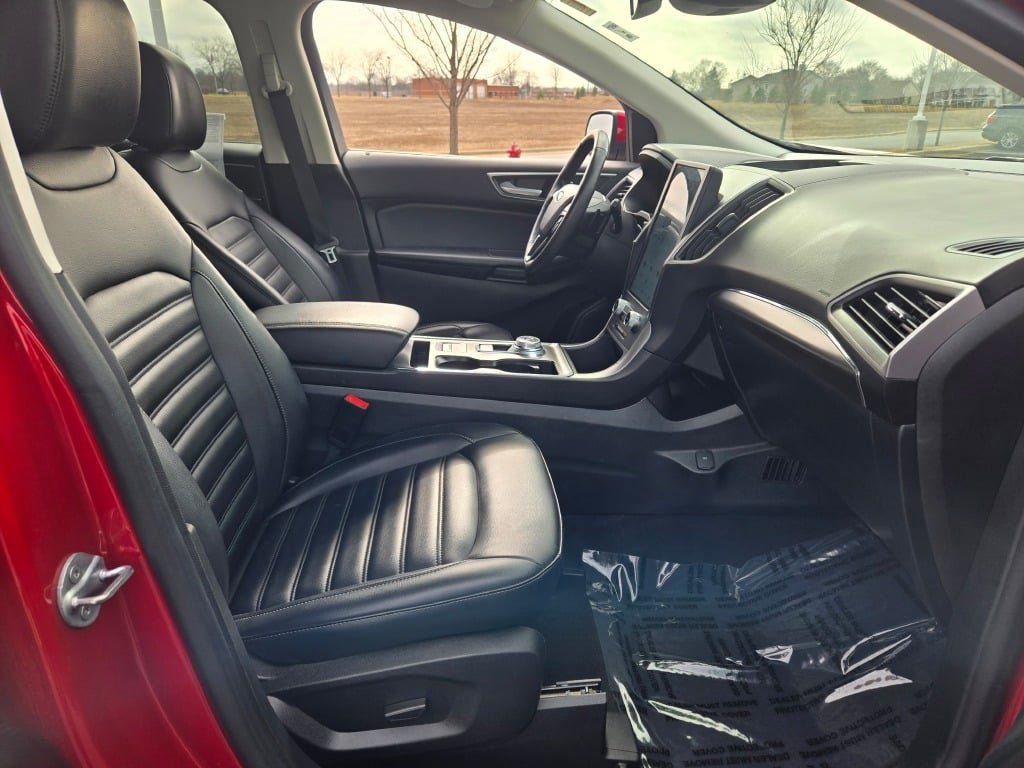 Used 2022 Ford Edge SEL w/ Convenience Package image 6