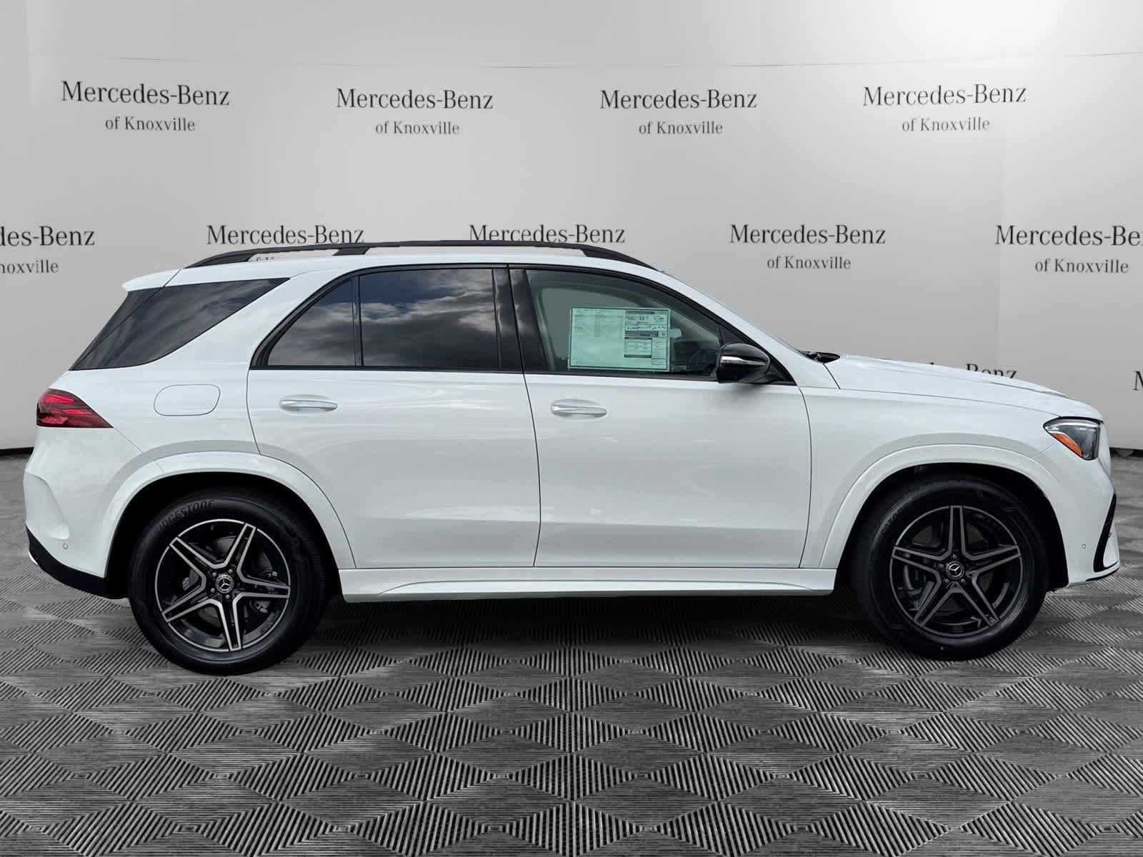 New 2026 Mercedes-Benz GLE 450e 4MATIC image 6