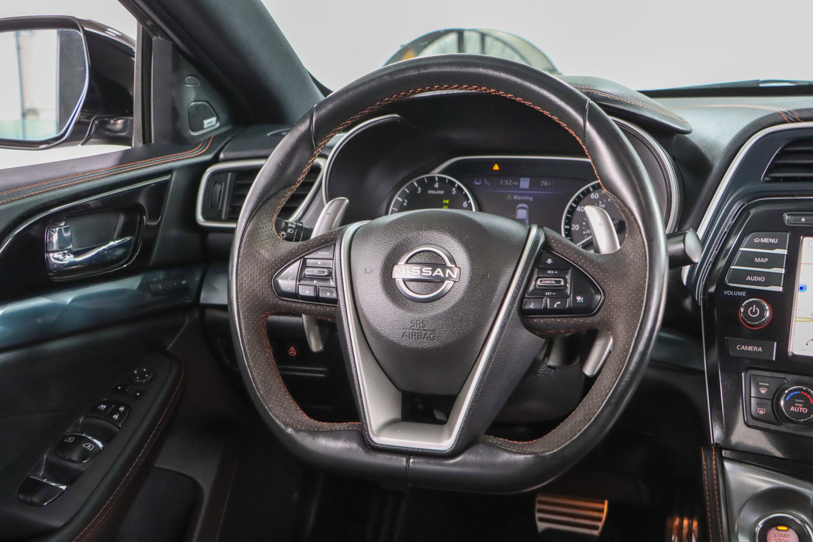 Used 2023 Nissan Maxima SR w/ Sport Mat Group FWD image 12