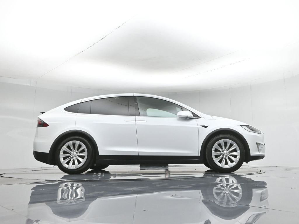 Used 2020 Tesla Model X Long Range image 48