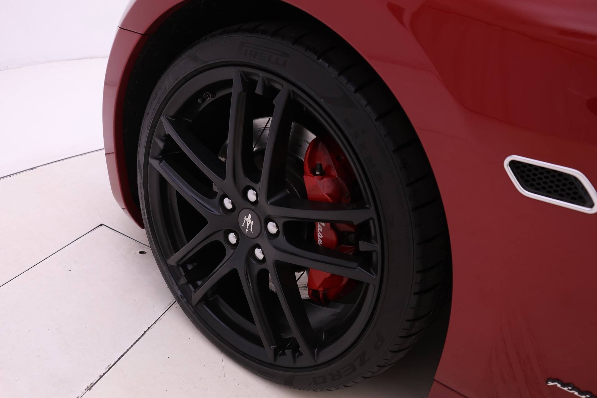 Used 2018 Maserati GranTurismo Sport image 18