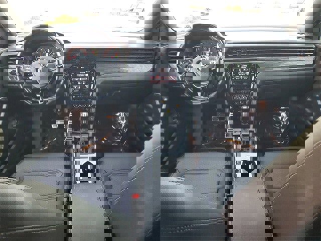 Used 2022 Volkswagen Passat 2.0T R-Line image 11