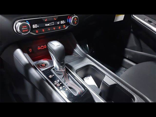 Used 2025 Nissan Sentra SR w/ Midnight Edition FWD image 23