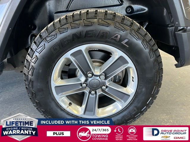 Used 2020 Jeep Wrangler Unlimited Sahara w/ Dual Top Group AWD/4WD image 9