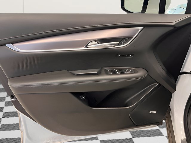 Certified 2024 Cadillac XT6 Luxury w/ LPO, Floor Liner Package AWD/4WD image 28
