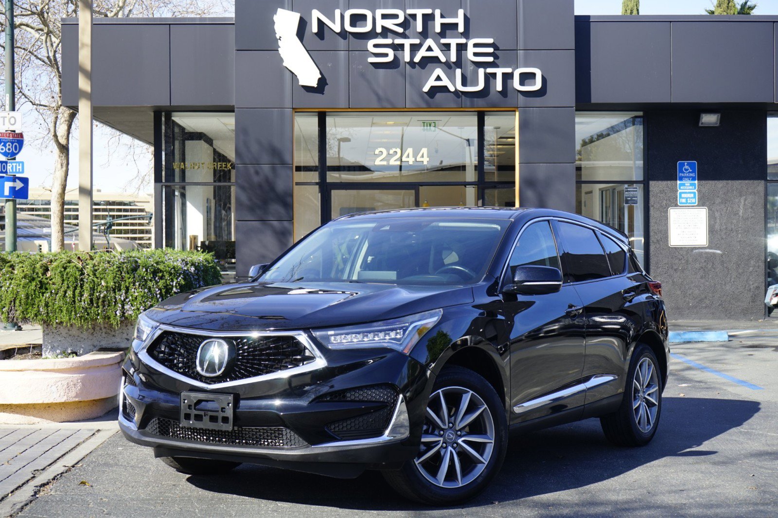 Used 2021 Acura RDX AWD w/ Technology Package image 2