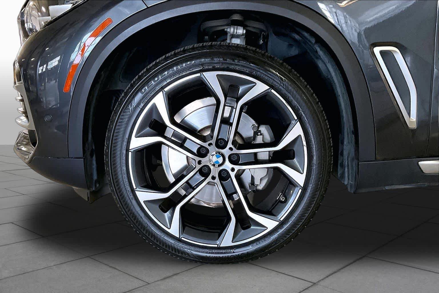 Used 2023 BMW X5 sDrive40i w/ Premium Package RWD image 10